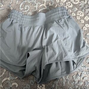 Lululemon 2.5” Hotty Hot High Rise Short